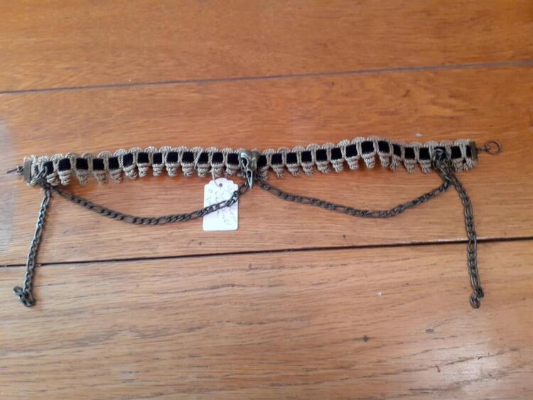 Skull choker